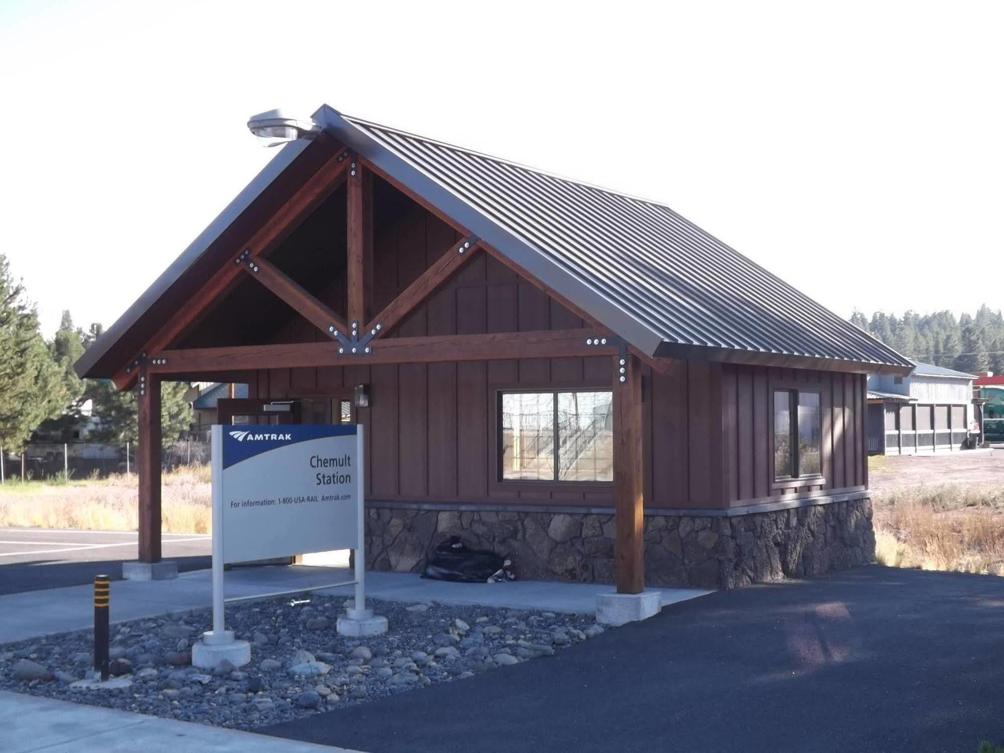 צ'מולט Dawson House Lodge מראה חיצוני תמונה